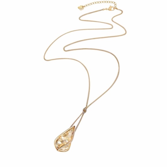 ✨🎁SWAROVSKI PENDANT 🎁✨ - Picture 8 of 11